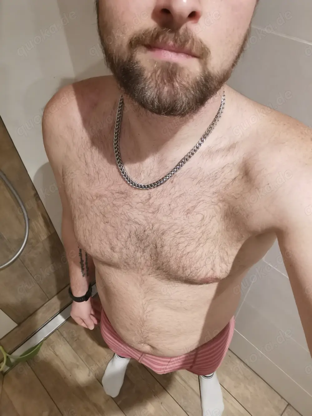 M 32 sucht dicke   fette Männer für schwabbelnden Spaß 
