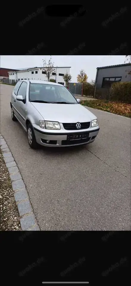 Volkswagen Polo 1.0 mit neuem tüv