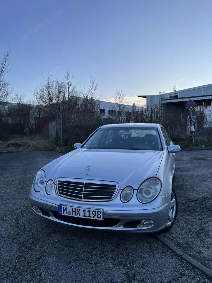 Mercedes-Benz E 240 E 240 (211.061)