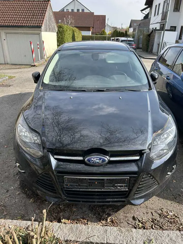 Ford Focus Turnier 1.0 EcoBoost Start-Stopp-System Titanium