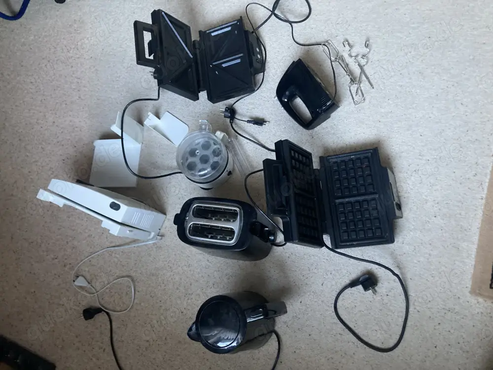 Küchengeräte von Krups, Philips usw Hab noch mehr Anzeigen online.  Toast, Brotmaschine, Eierkocher,