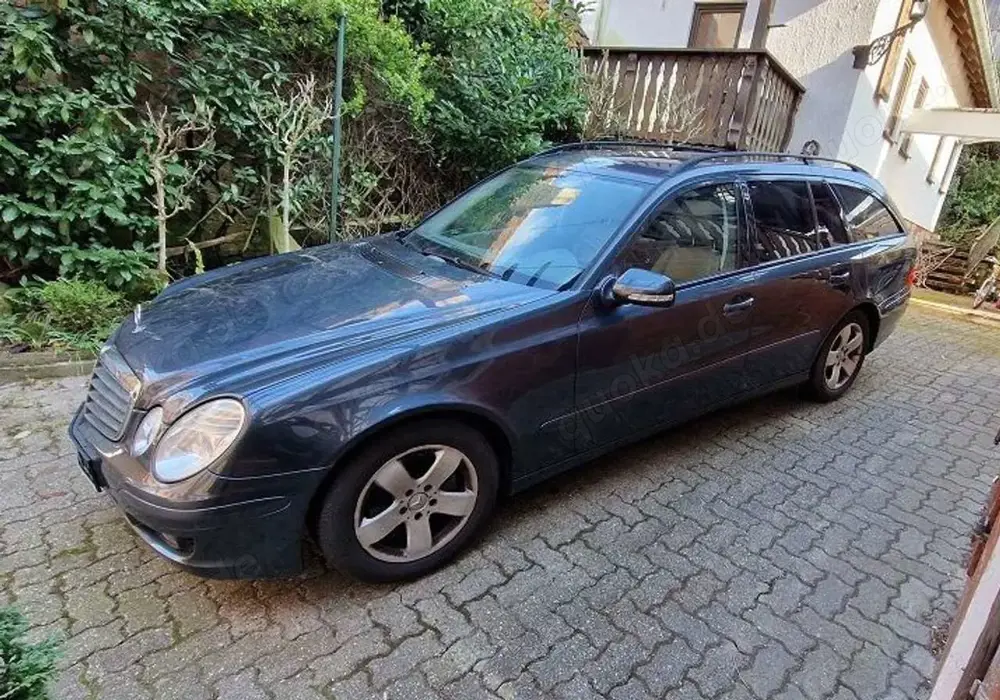 Mercedes-Benz E 220 E-Klasse T-Modell Diesel T CDI Classik DPF