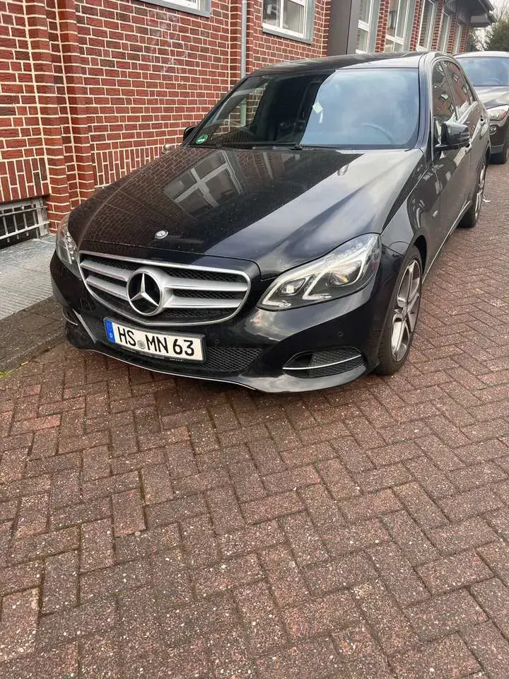 Mercedes-Benz E 220 Sport Paket AMG
