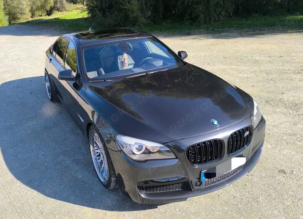 BMW 750