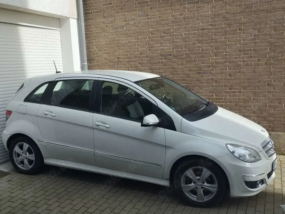 Mercedes-Benz B 180 Automation