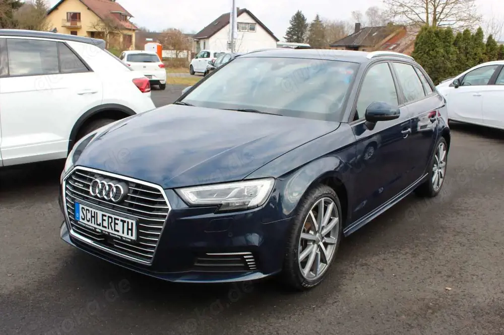 Audi A3 Sportback 40 e-tron sport. Hybrid Navi usw