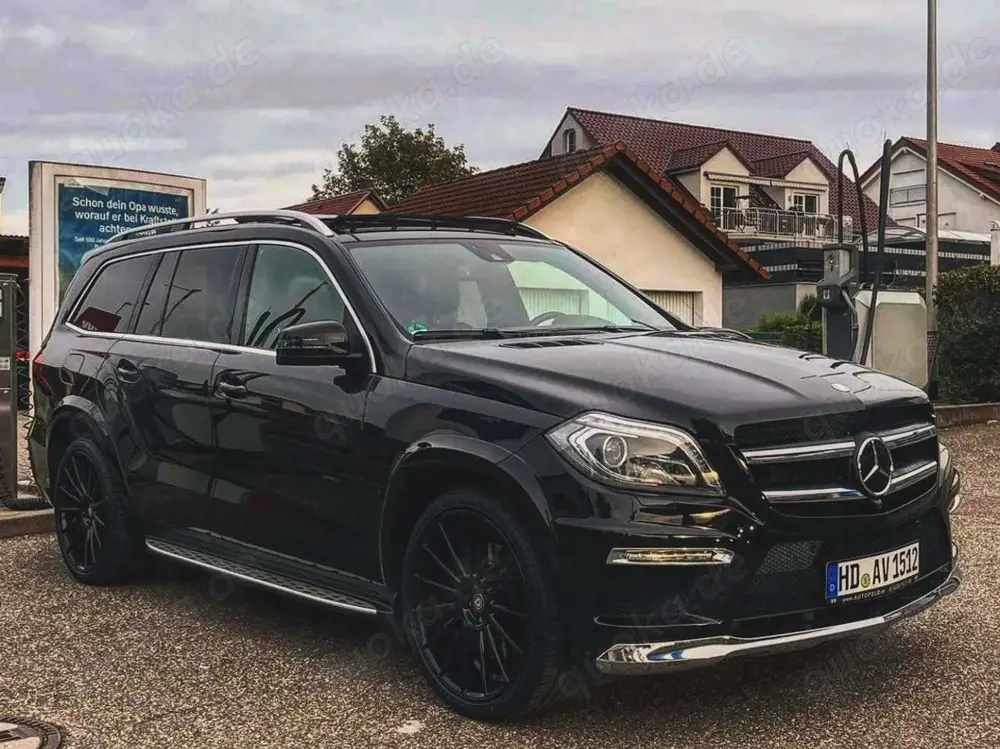 Mercedes-Benz GL 350 //AMG LINE VOLL AUSSTATTUNG//