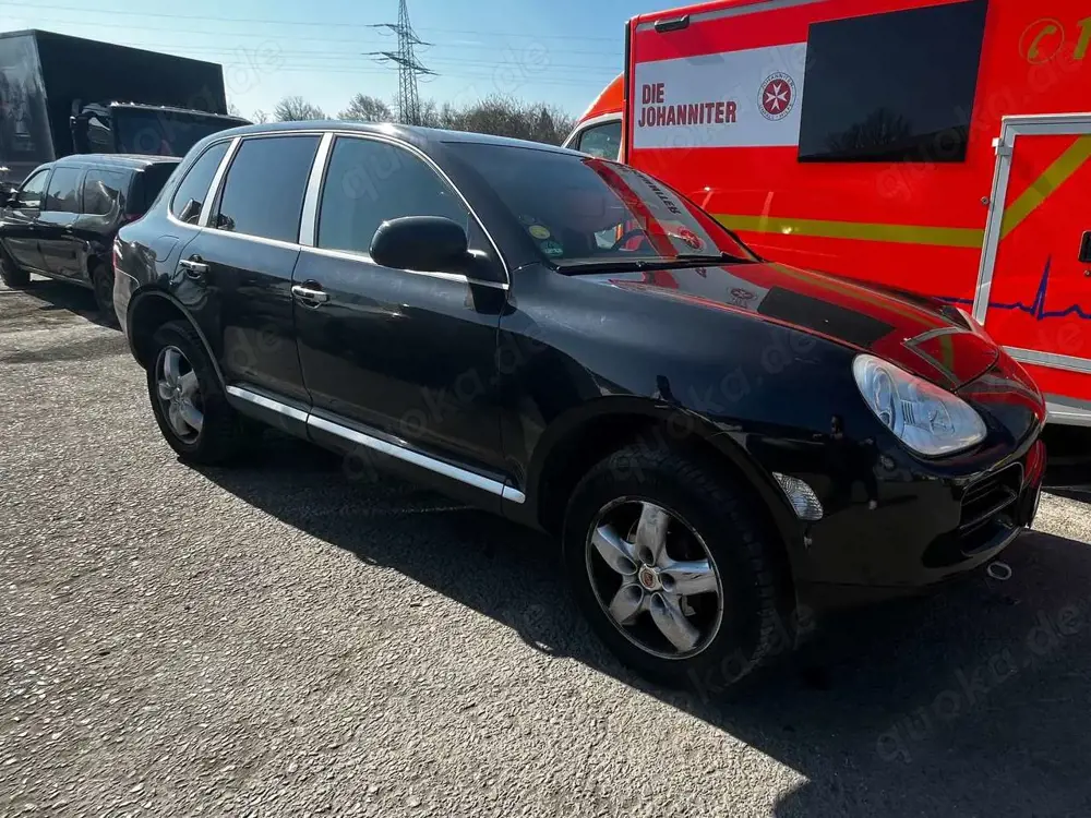 Porsche Cayenne Cayenne + Tiptronic + Bluetooth + Navi + CarPlay