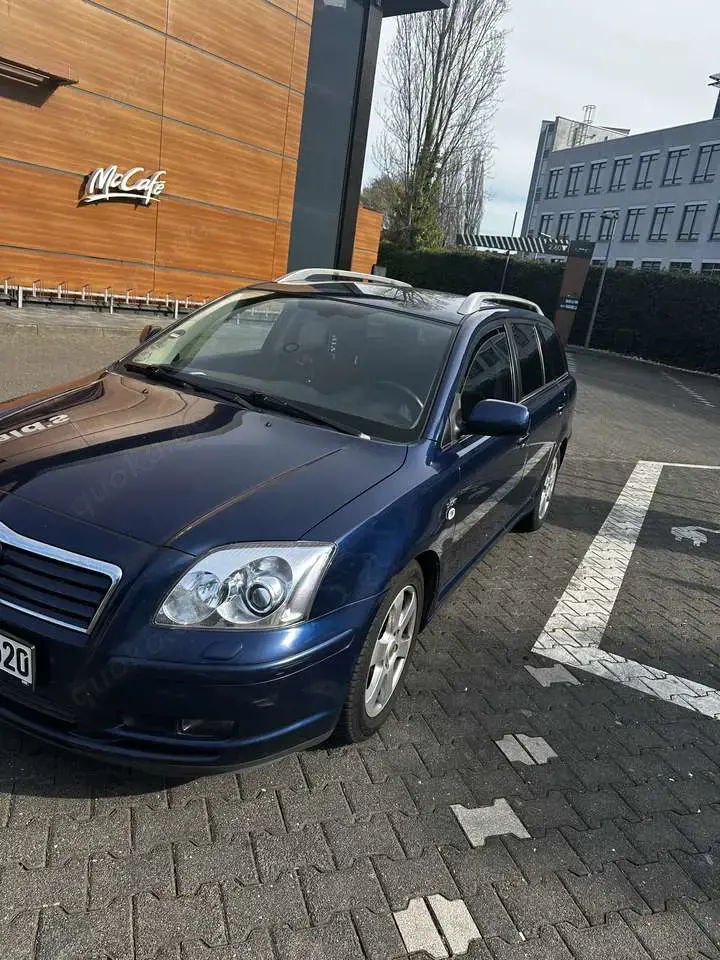 Toyota Avensis 2.2 D-CAT Combi Executive