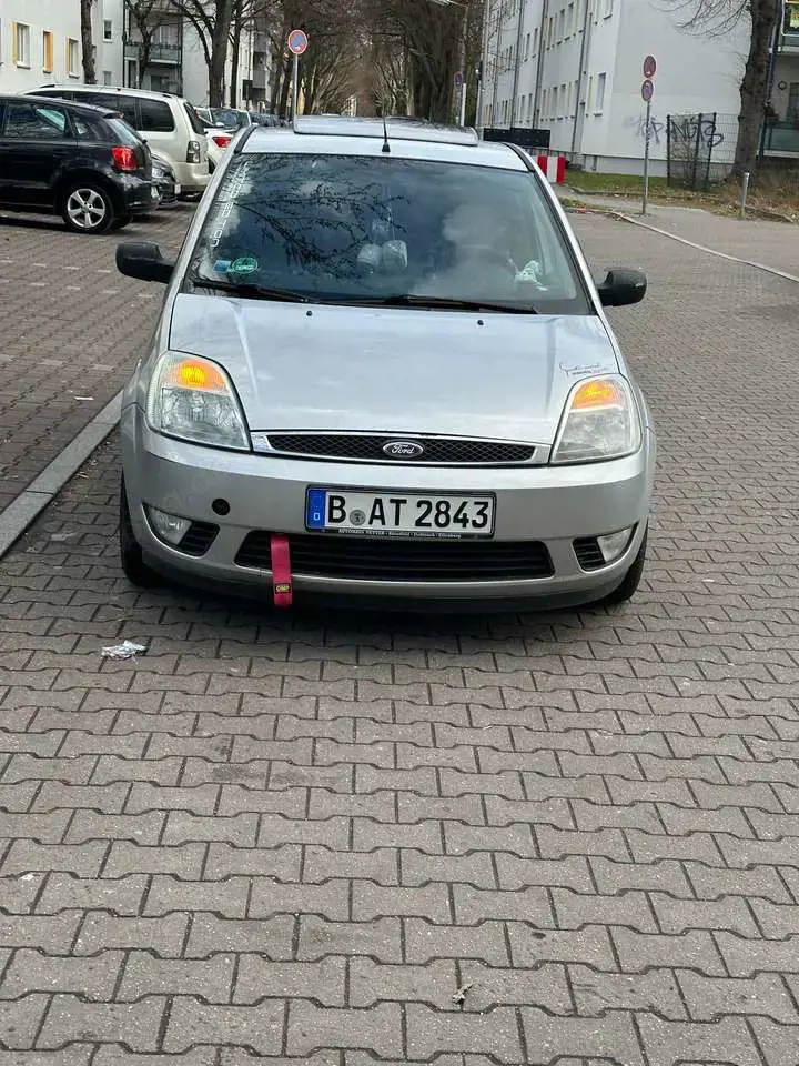 Ford Fiesta 1.4 Ghia