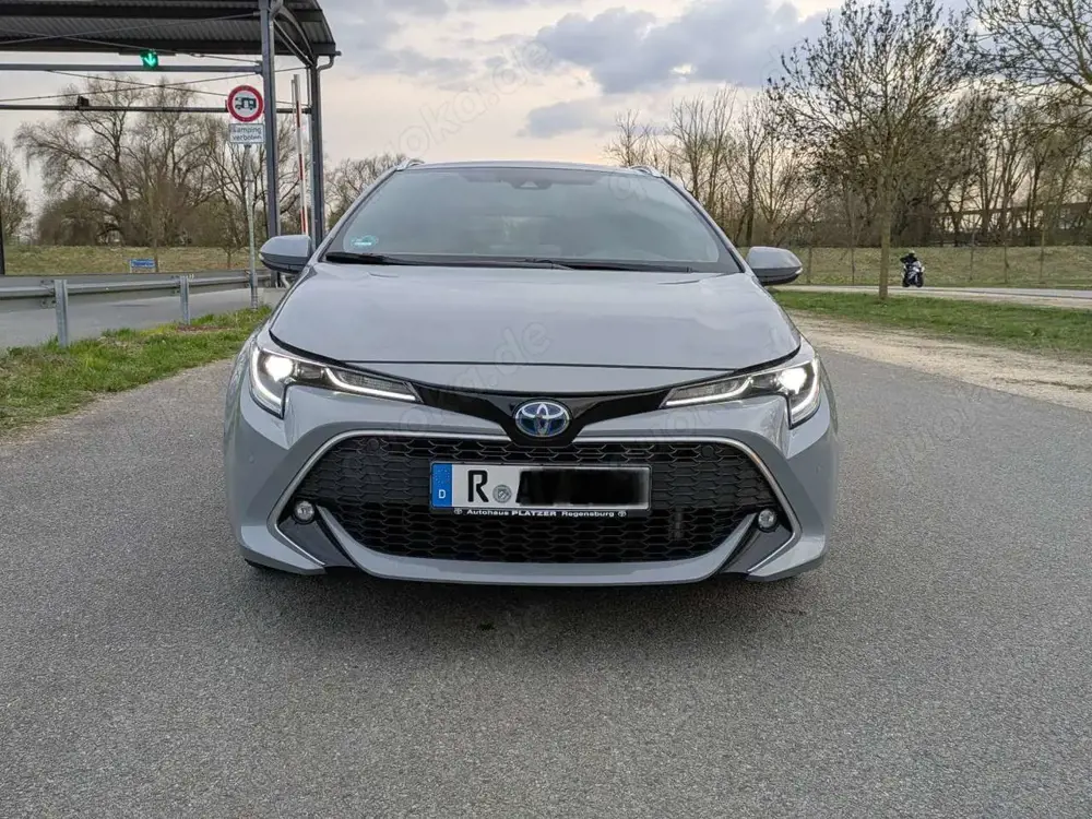 Toyota Corolla 2.0 Hybrid Touring Sports Lounge