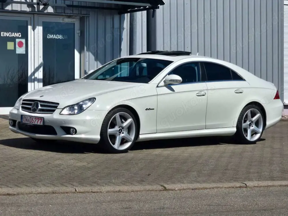 Mercedes-Benz CLS 63 AMG /NAVI/SCHIEBEDACH/HARMAN-KARDON