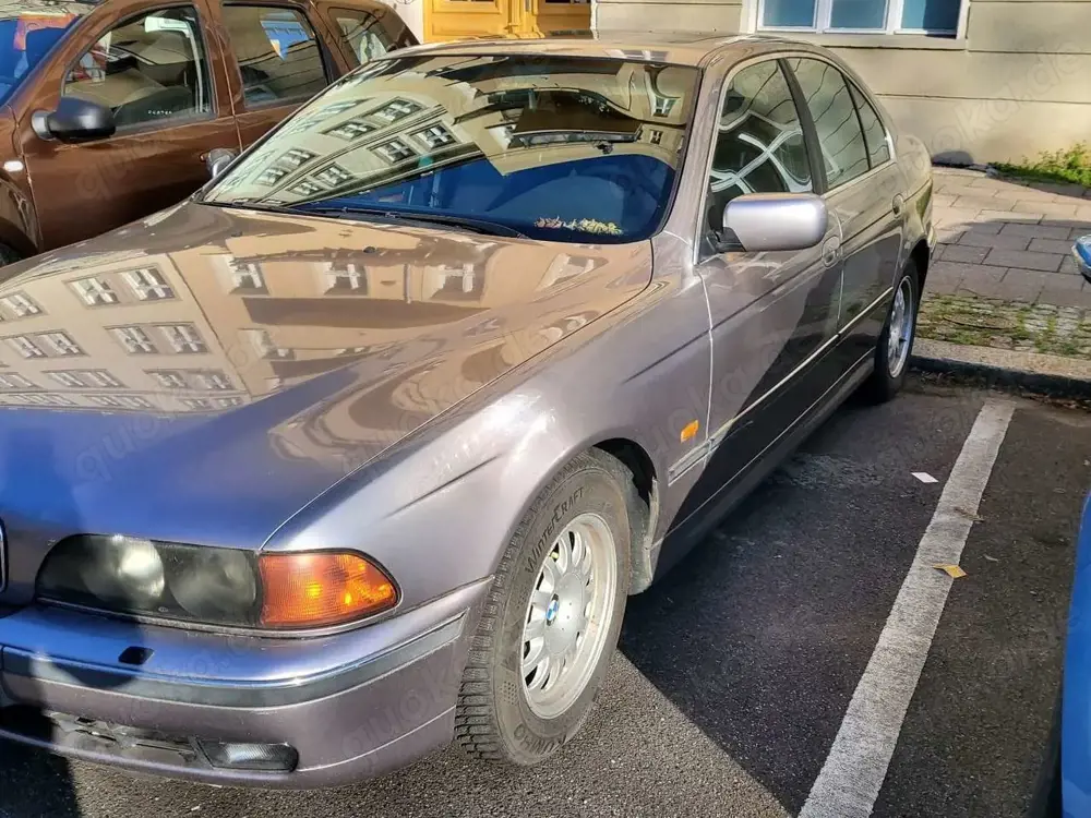 BMW 528 528i