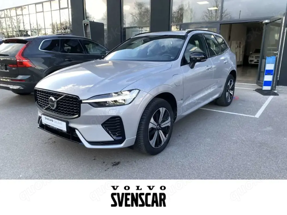 Volvo XC60 Plus Dark Recharge Plug-In Hybrid AWD T6 EU6d Stan