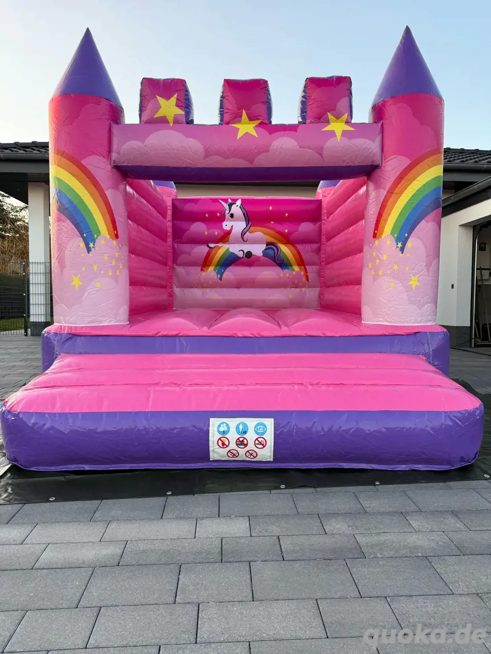 Hüpfburg Einhorn Schloss mieten leihen Kindergeburtstag Event Party Hochzeit Fest