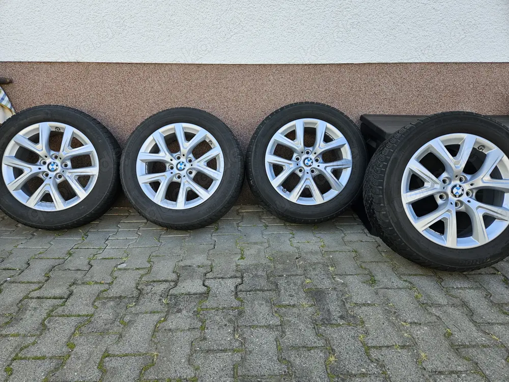 Winterreifen mit Original BMW X1Felgen