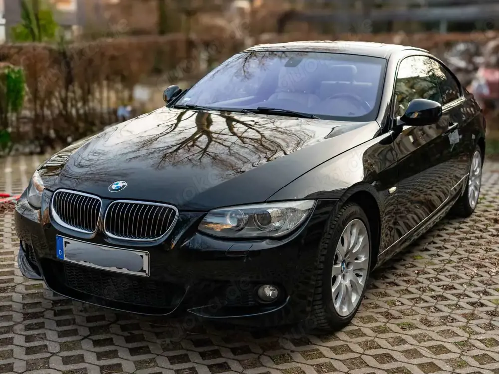 BMW 330 330d xDrive Coupe