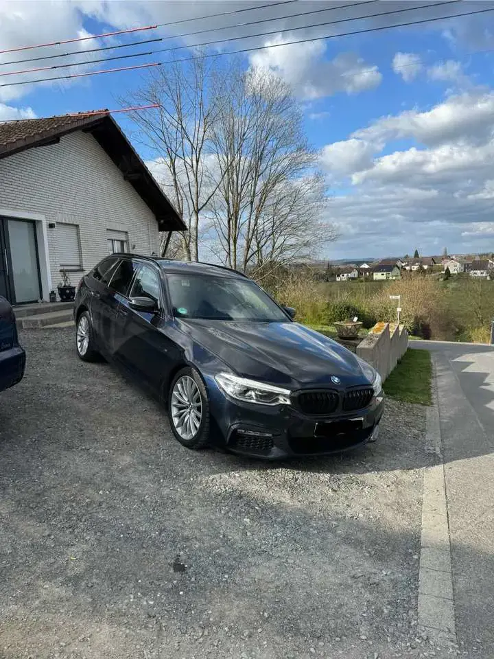 BMW 540 540d xDrive Touring Aut. M Paket