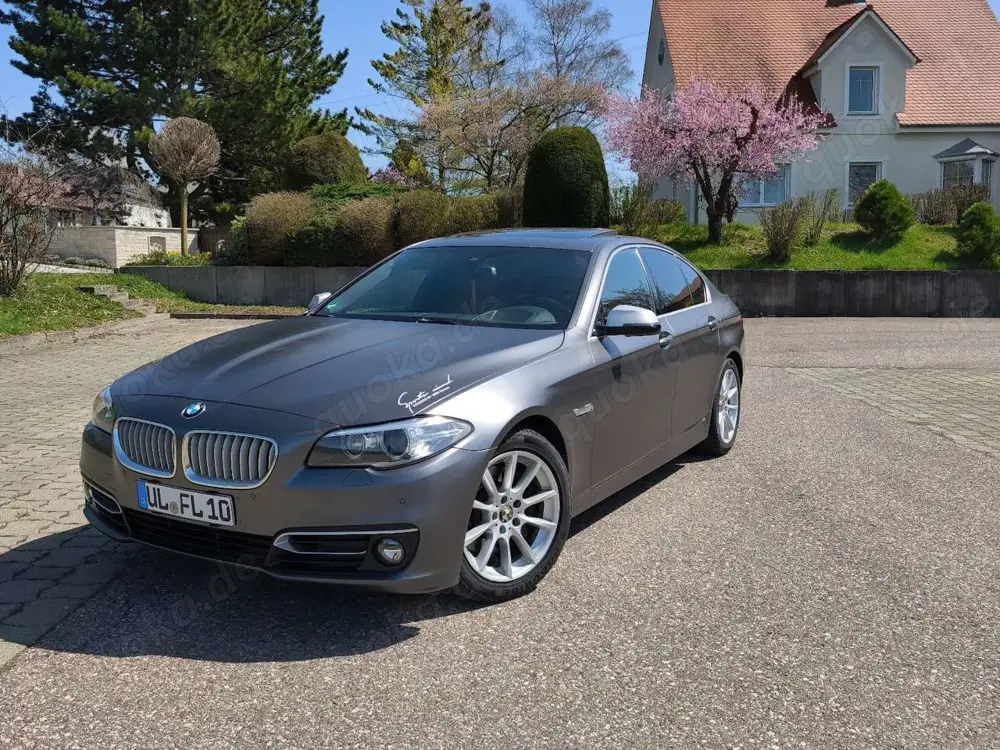 BMW 530 530d Vollfoliert GrauMatt/ Sportsitze/Automatik