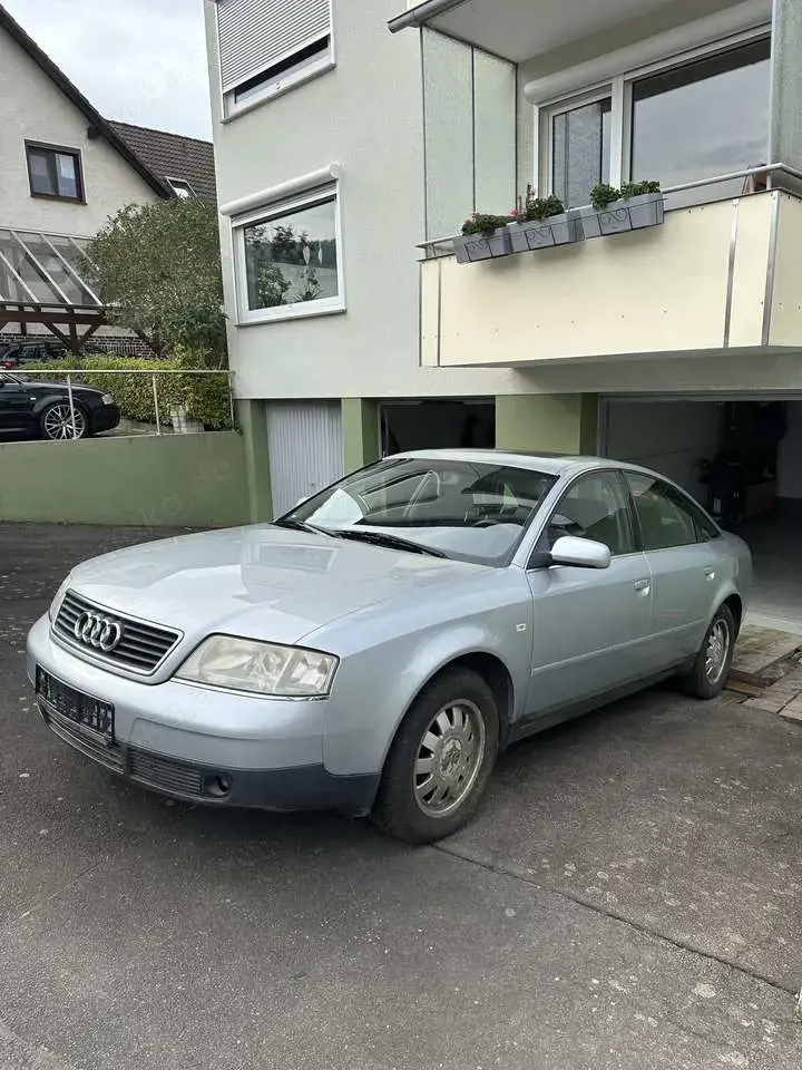 Audi A6 2.4