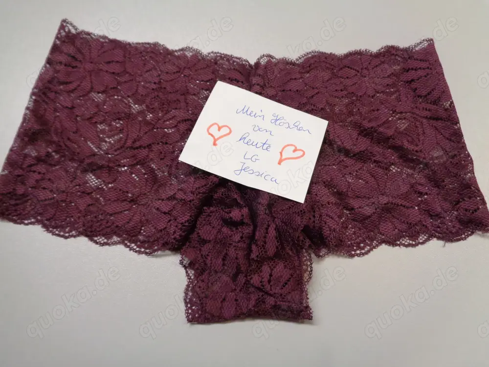 Eleganter getragener Slip Panty mit Dich mit vielen Spuren Eleganter getragener Slip Panty mit Dich mit vielen Spuren