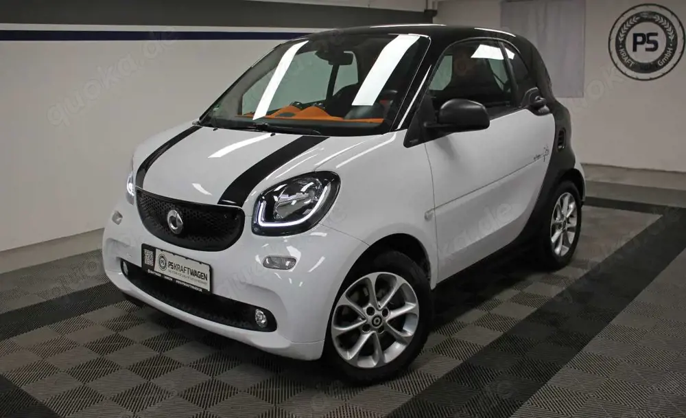 smart forTwo Fortwo Coupe 1.0 Aut. KLIMA SHZ BT TEMP PANO LED