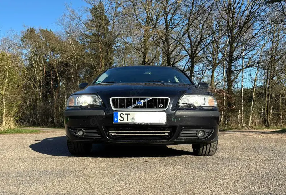 Volvo V70 R