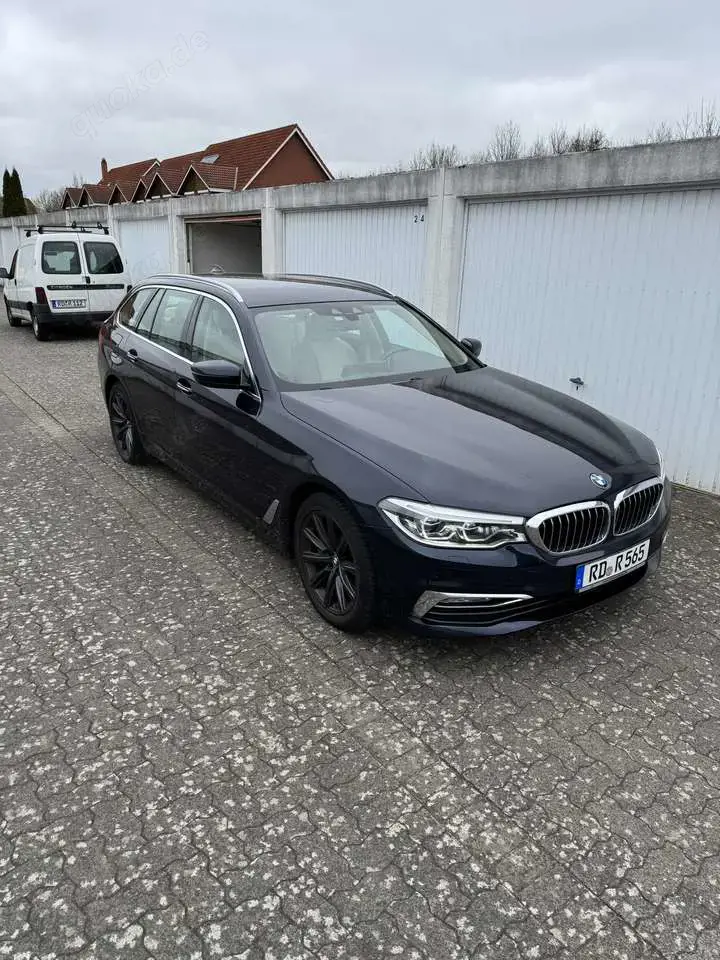BMW 530 530d xDrive Touring Aut. Luxury Line