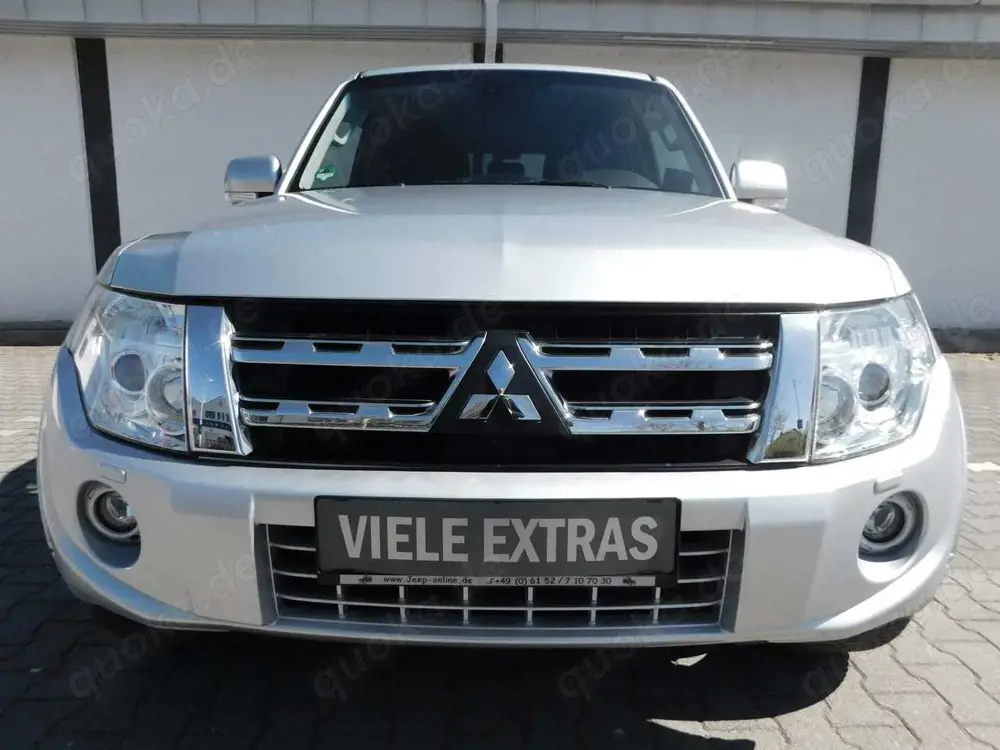 Mitsubishi Pajero 3.2 DI-D Instyle 7 Sitzer+AHK Dis.Scheiben+Breitr.