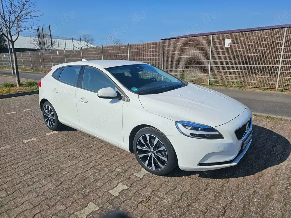 Volvo V40 V40+T2Momentum