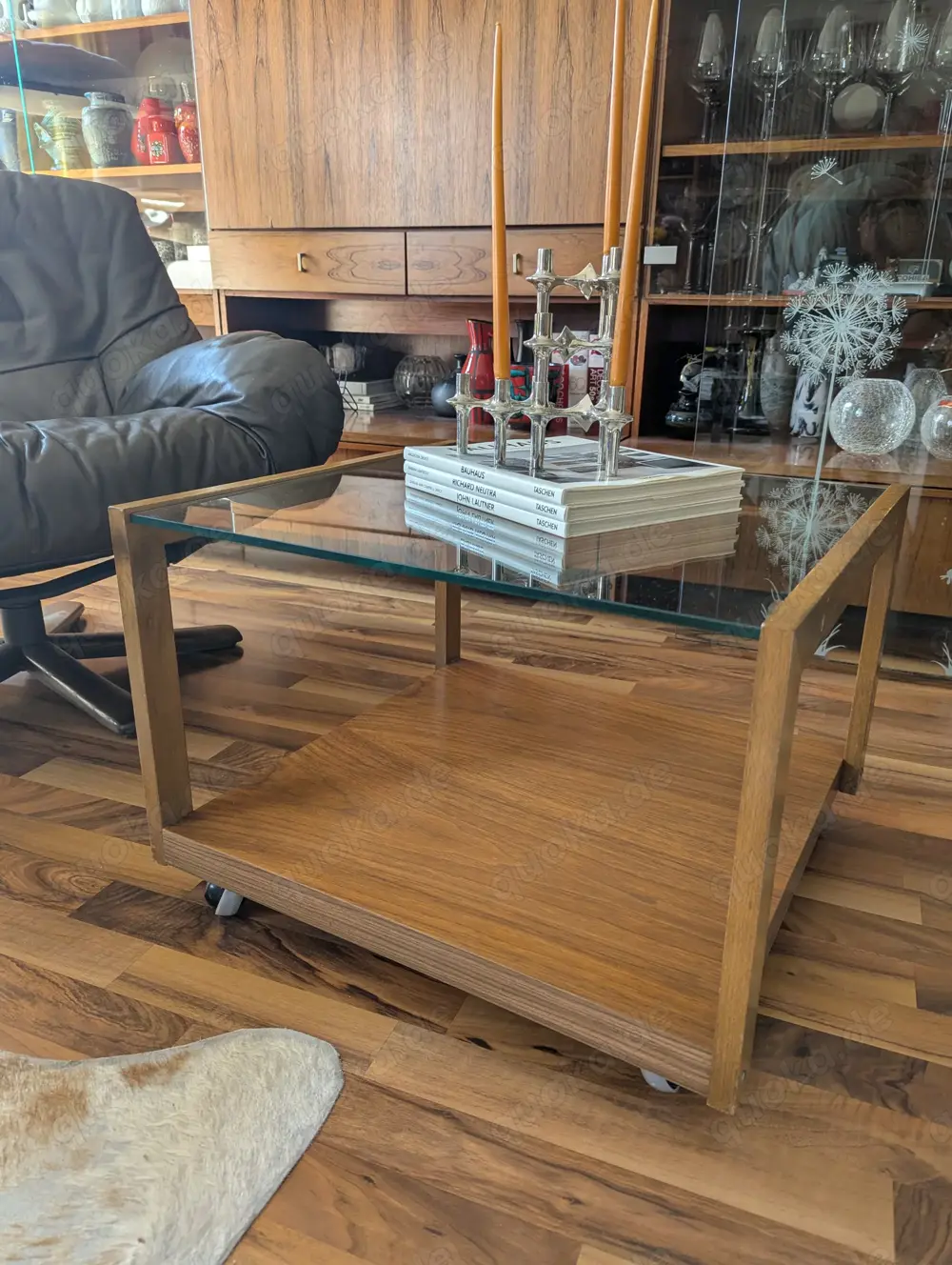 Eleganter Couchtisch Beistelltisch   Holz mit Glasplatte