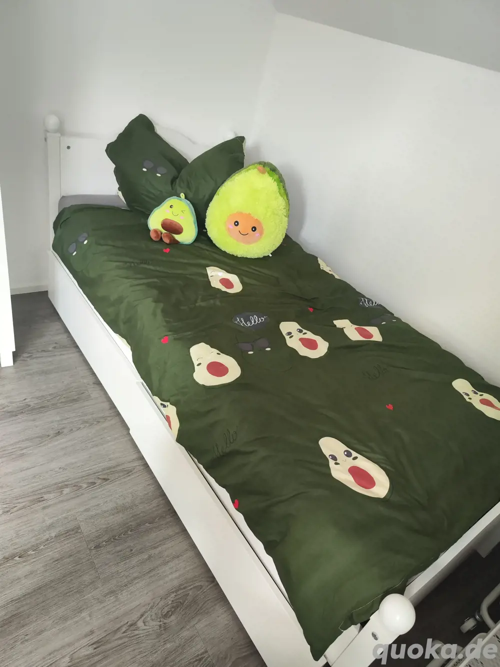 Kinderbett inkl. Rost, Matratze und Schubladen 