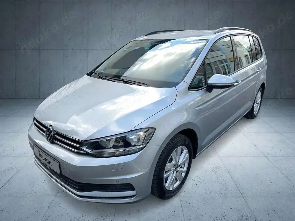 Volkswagen Touran 1.5 TSI Comfortline Navi ACC Carplay Einparkhilfe
