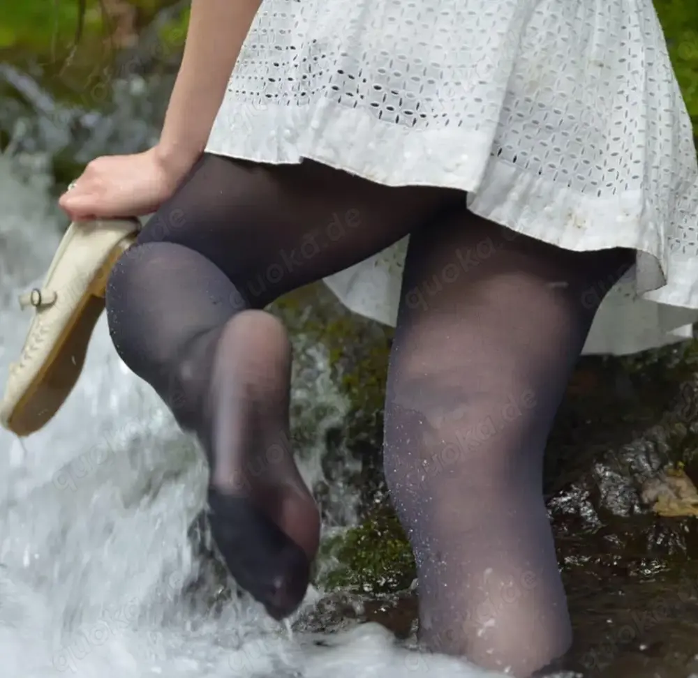 Strumpfhose getragen von einer Lady -Nylons - Söckchen Strumpfhose getragen von einer Lady -Nylons - Söckchen