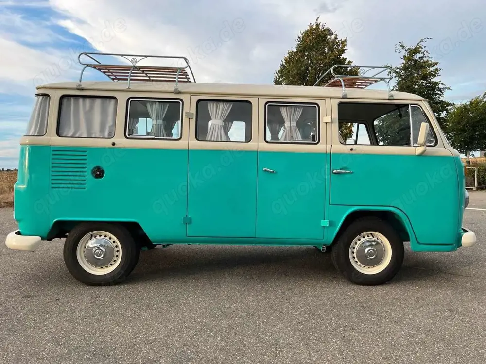 Volkswagen Bus Bulli T2 Camper