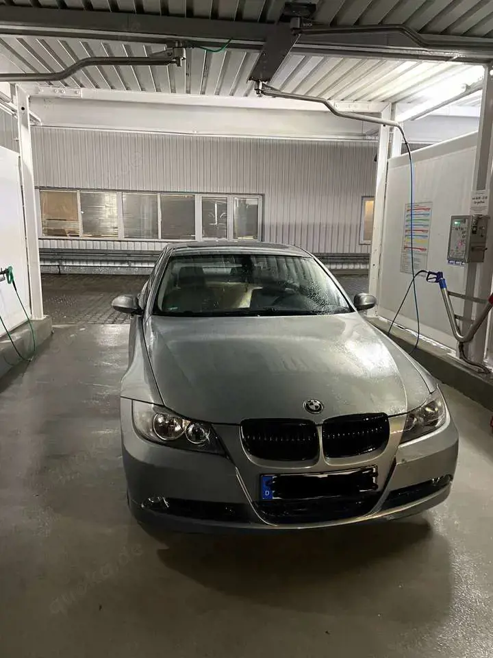 BMW 320 320i