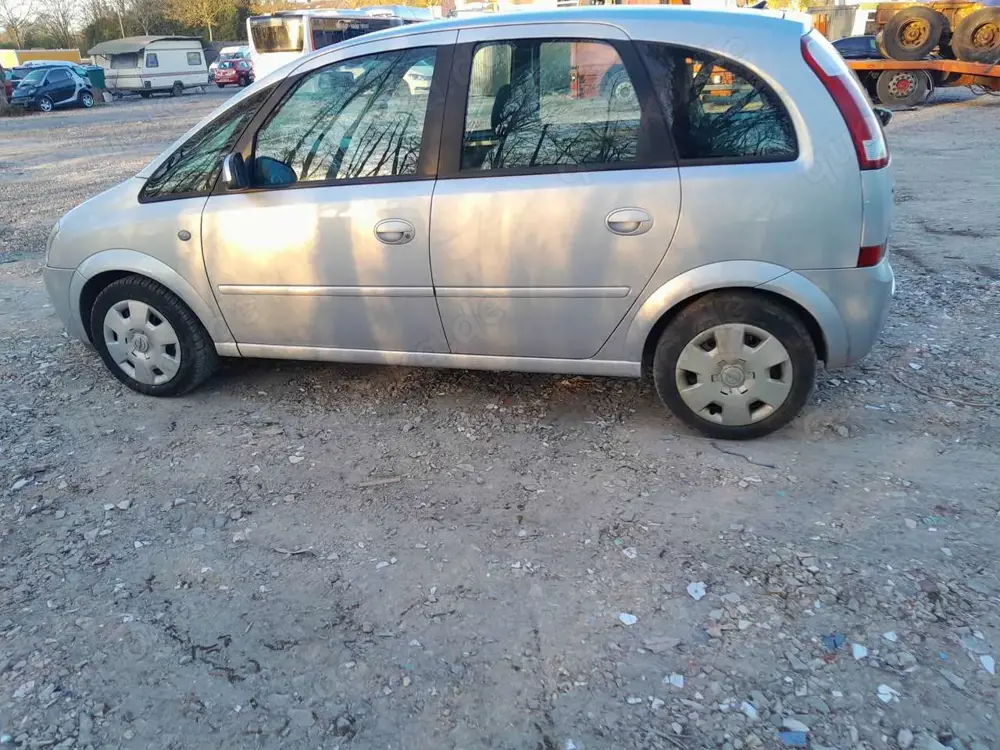 Opel Meriva Meriva 1.6 16V (Essentia)