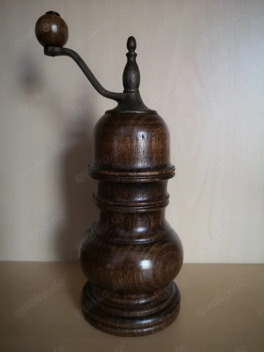 Große Zassenhaus Pfeffermühle im Antik rustikalen Stil