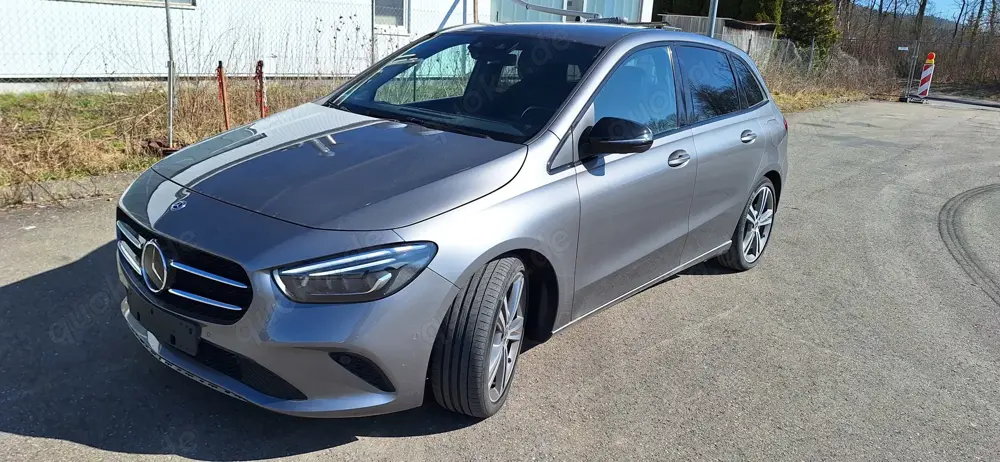 Mercedes B Klasse, 1. Hand, 220 Diesel, 190 PS, sehr gepflegt, Kundendienst + TÜV NEU,