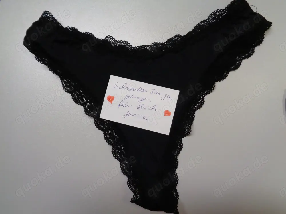 Schwarzer getragener Tanga Slip mit Spitze nur für Dich 