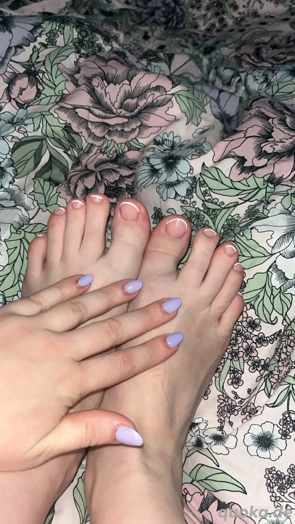 Fußbilder,-Videos, Socken & Strümpfe