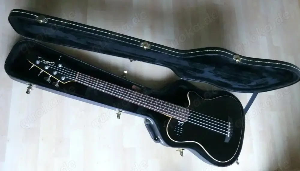 GODIN A5 Semiakustik-Bass, bundiert, schwarz