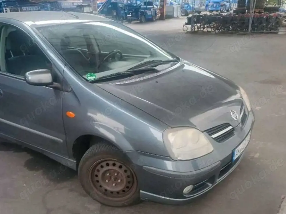 Nissan Almera Tino acenta
