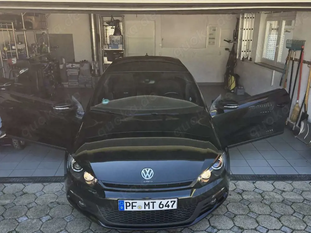 Loading...Volkswagen Scirocco 2.0 TSI