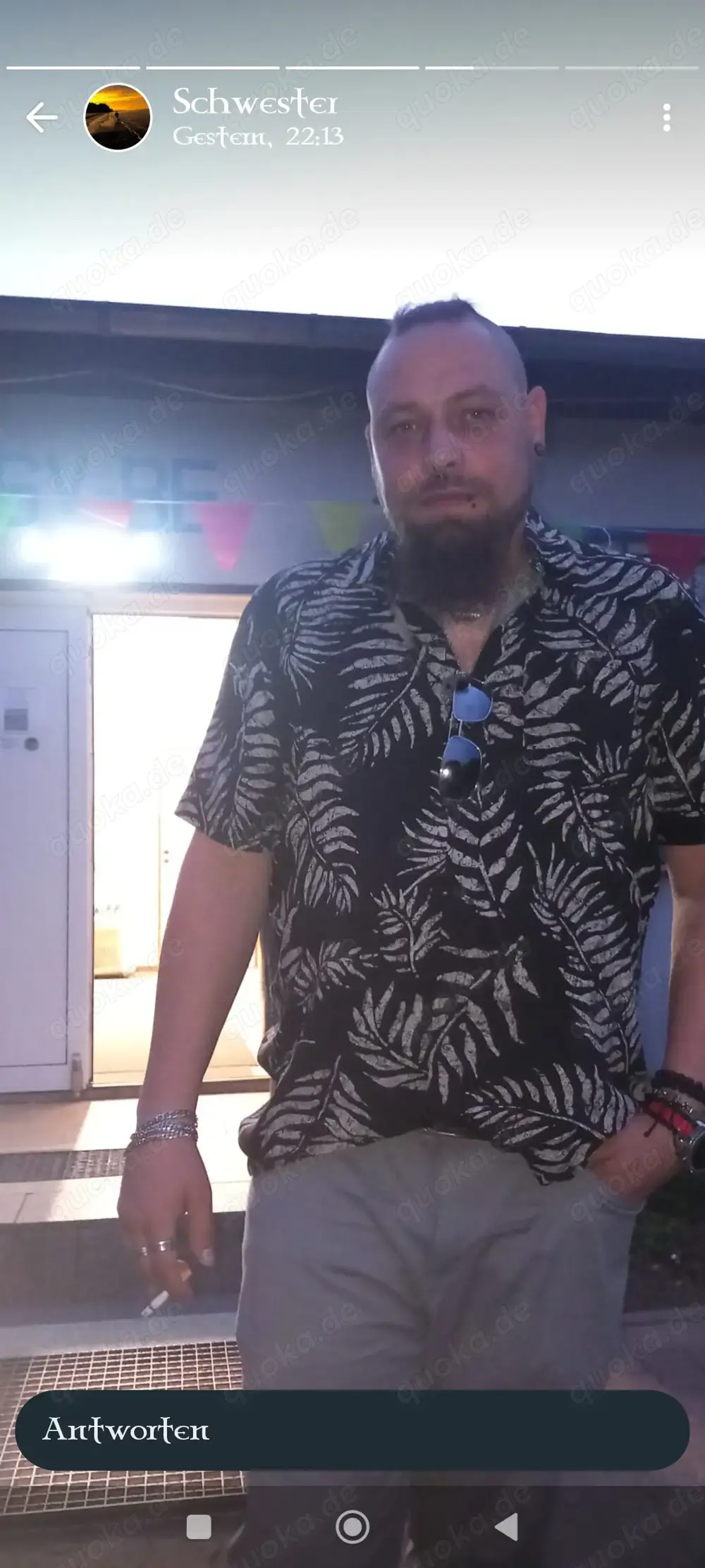 Er sucht sie zum verwöhnen mit hand, Zunge und Sex...