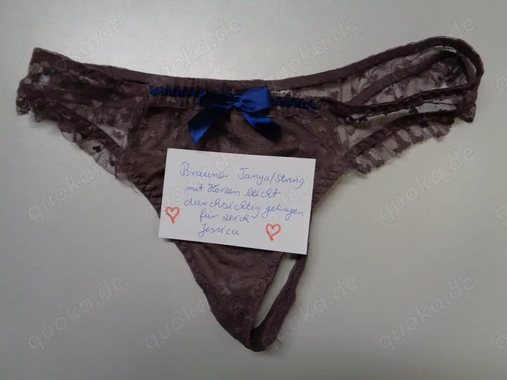 Leicht durchsichtiger getragener Slip Tanga String mit Herzen