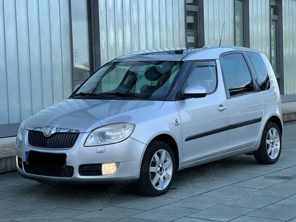 Skoda Roomster 1.9 TDI -1.HAND-TÜV 10/2026-PANO-KLIMAAUT.-SHZ-
