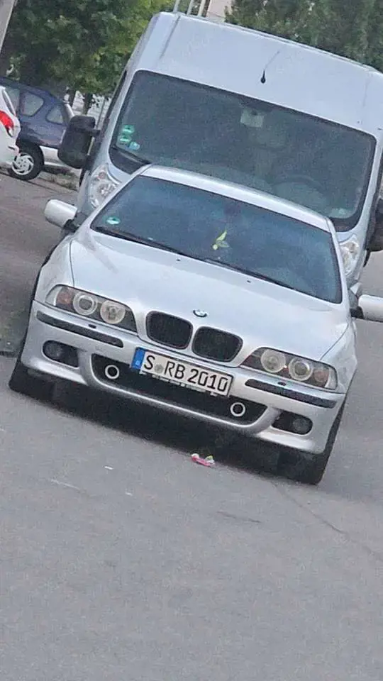 BMW 523 523i