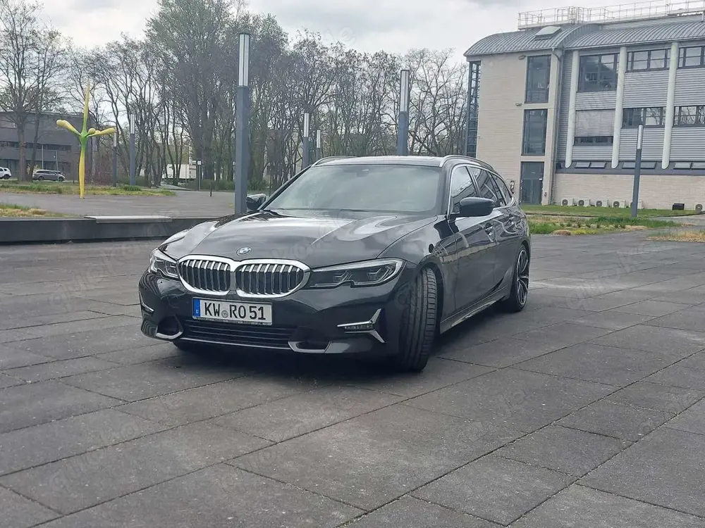 BMW 320 320d Touring Aut. Luxury Line
