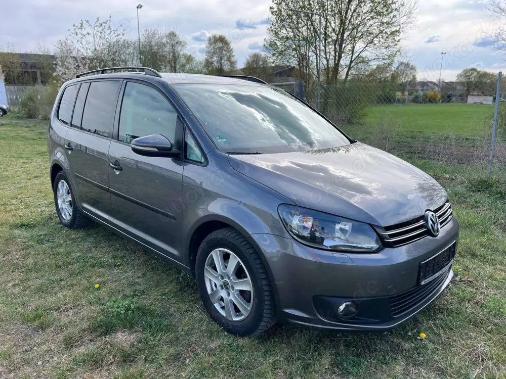 Volkswagen Touran Touran 1.6 TDI DPF BlueMotion Technology DSG Cup